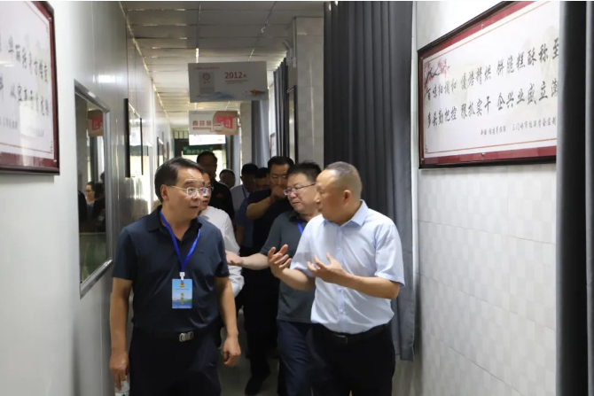 三門峽市政協(xié)副主席、供銷合作社理事會主任王鋒一行蒞臨三味奇公司調(diào)研